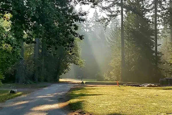 Mountain hiking trail in the North Georgia woods