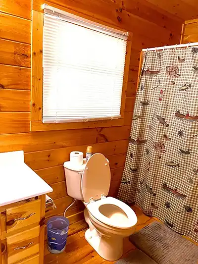 Picture of bathroom in cabin